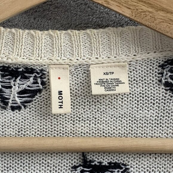 Moth Sweater Womens XS Heart Intarsia Cardigan Alpaca Blend Cream Black Knit - Picture 6 of 10